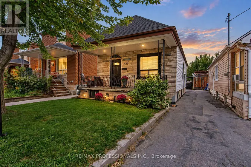 Detached at 429 GILBERT AVENUE, Toronto