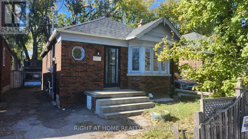 Detached at 1842 KEELE STREET, Toronto