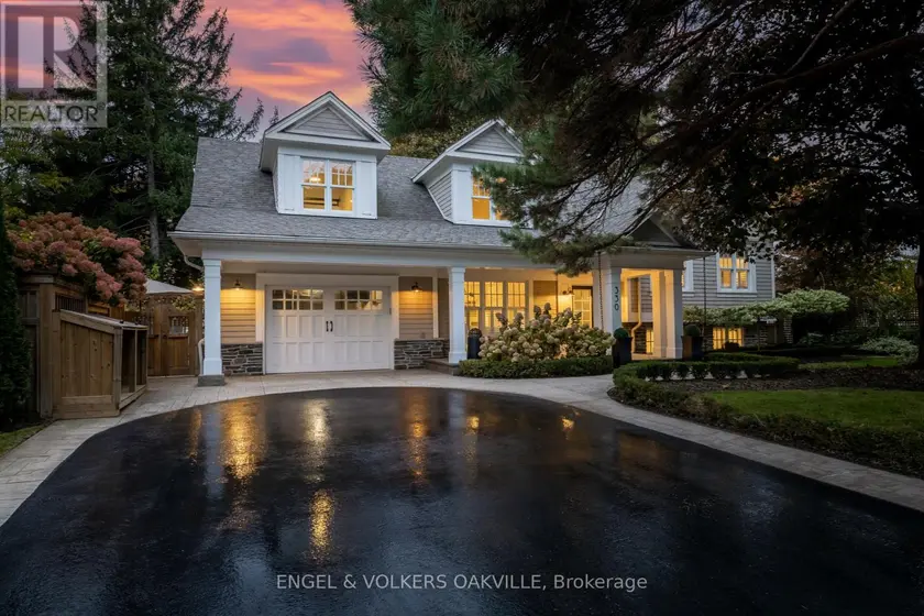 Detached at 330 CAMELOT COURT, Burlington