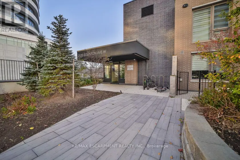 Townhouse at 102 - 2530 EGLINTON AVENUE W, Mississauga