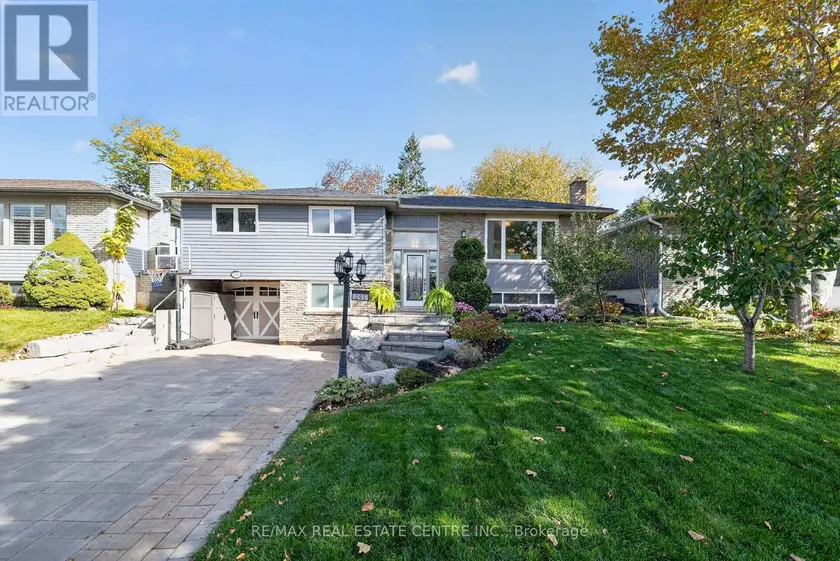 Detached at 241 BOUSFIELD CRESCENT, Milton