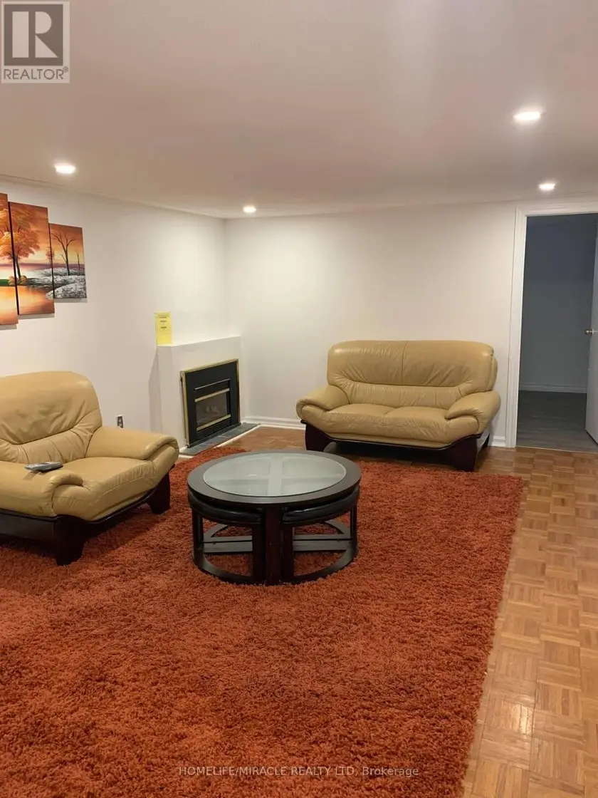 Semi-Detached/Link at B - 3485 OAKGLADE CRESCENT, Mississauga