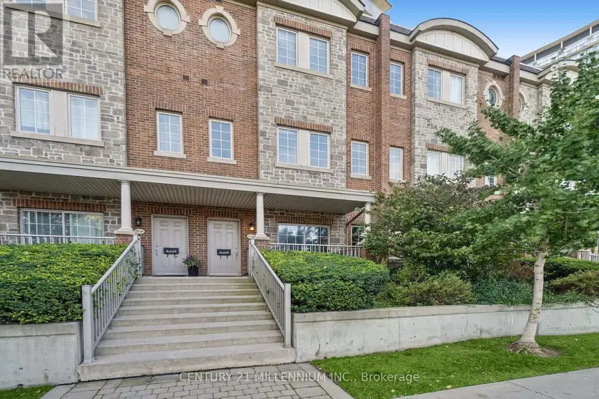 Townhouse at TH109 - 15 WINDERMERE AVENUE, Toronto