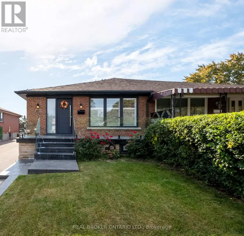 Semi-Detached/Link at 1633 CORAM CRESCENT, Mississauga