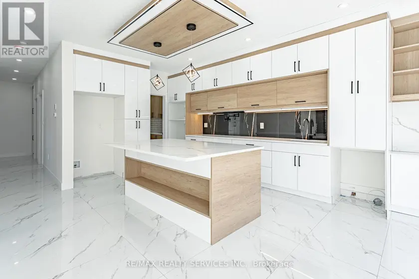 Detached at 1260 HONEYWOOD DRIVE, London South (South U)