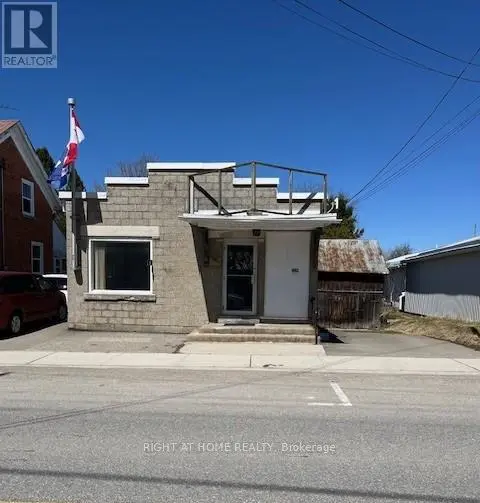 Detached at 8 MAIN STREET N, Rideau Lakes