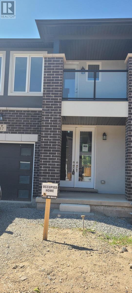 Townhouse at 17 RENFREW TRAIL, Welland (N. Welland)