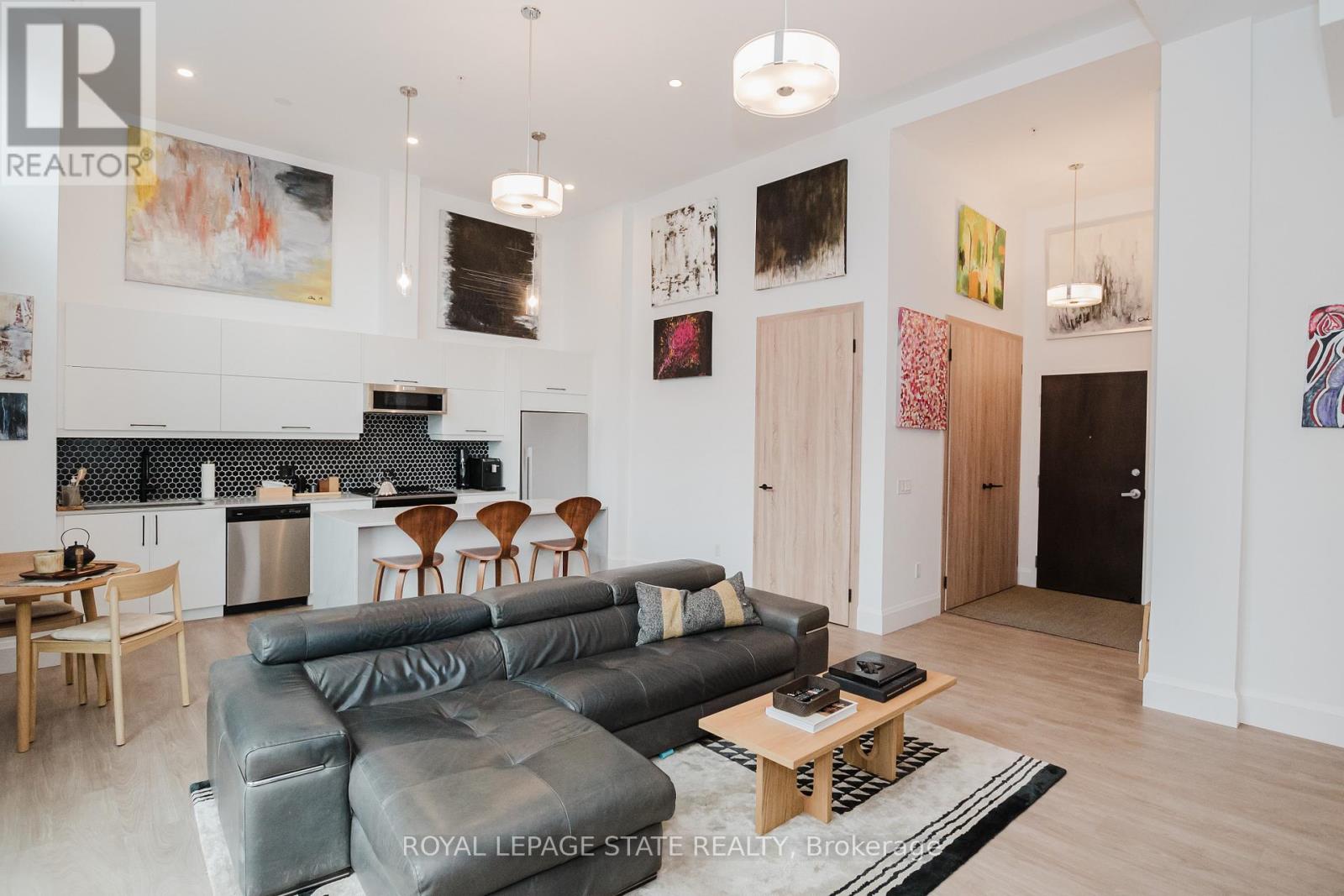 Apartment at LPH13 - 118 KING STREET E, Hamilton (Beasley)