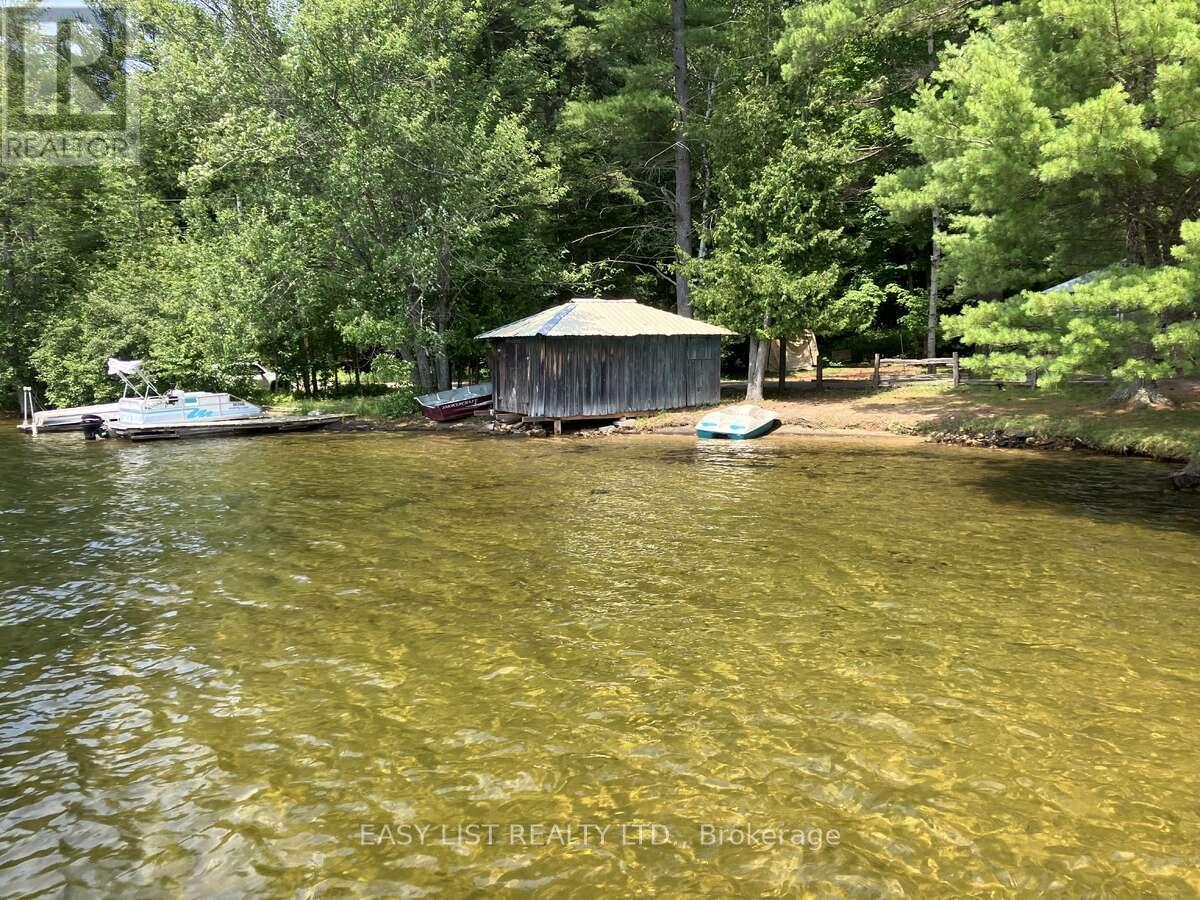 Detached at 1045 REYNOLDS ROAD, Minden Hills (Minden)