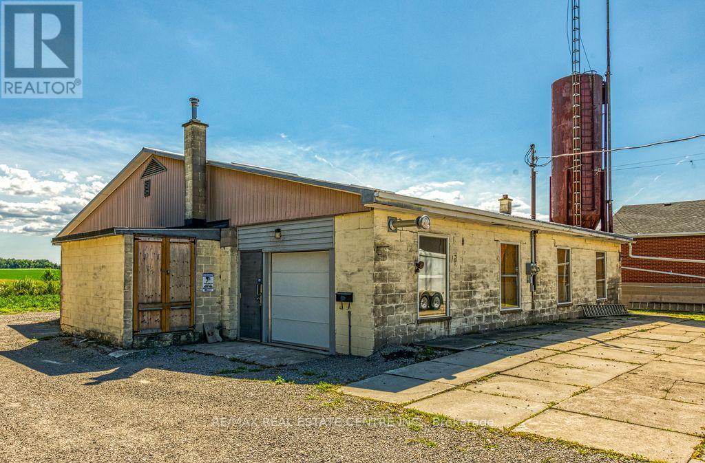 Other at SHOP/STORAGE - 8268 HIGHWAY NO 20 HIGHWAY, Grimsby (Grimsby Escarpment)
