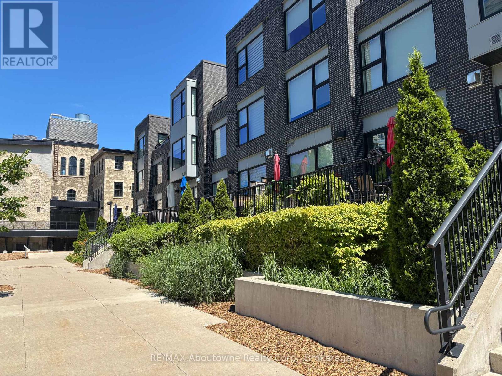 Townhouse at RL5 - 53 ARTHUR STREET S, Guelph (St. Patrick's Ward)