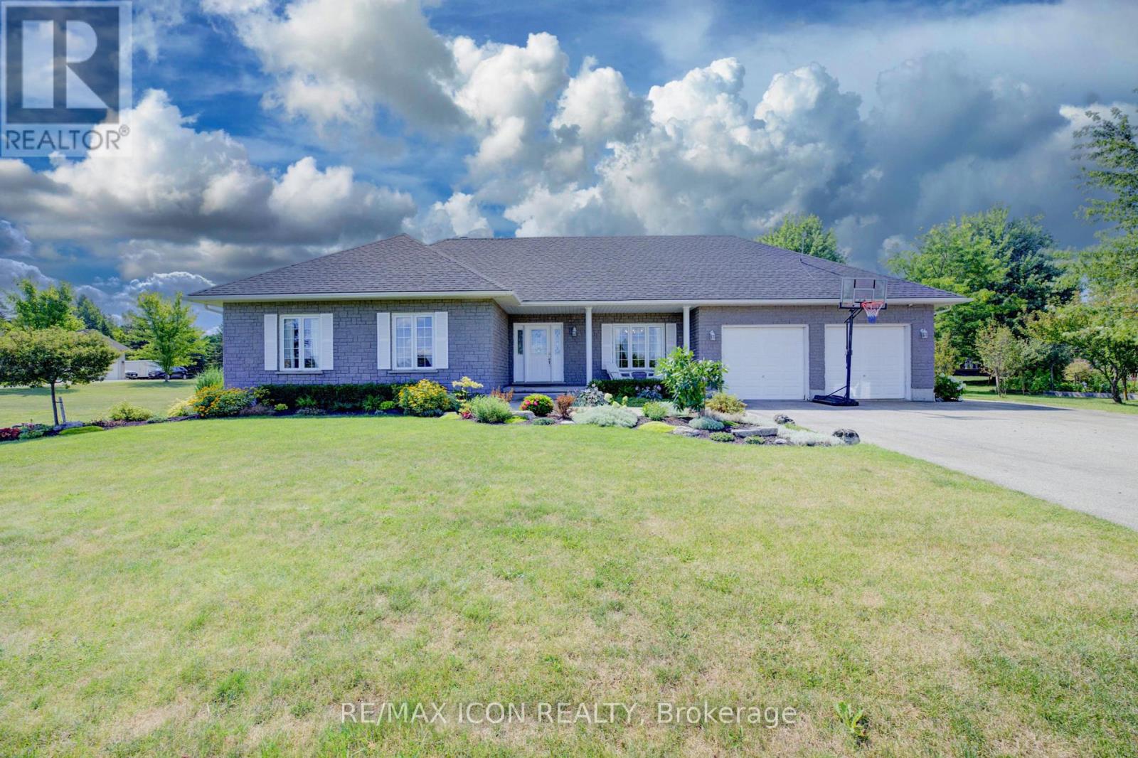 Detached at 17 MINTO PINES ROAD, Minto