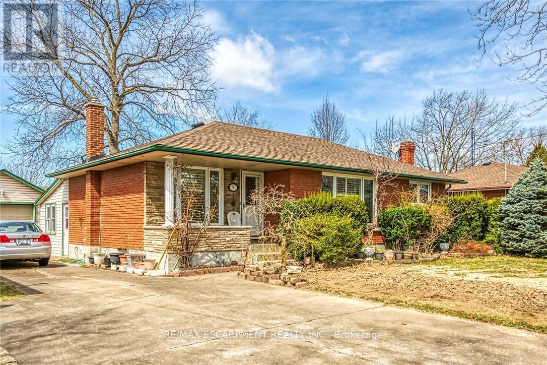 Detached at 9 GAVIN DRIVE, St. Catharines (Bunting/Linwell)