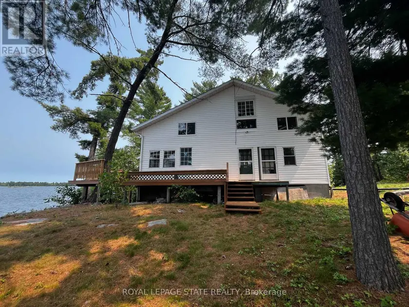 Detached at WL106-1 LOUDON ISLAND 8 PCL 1715, West Nipissing