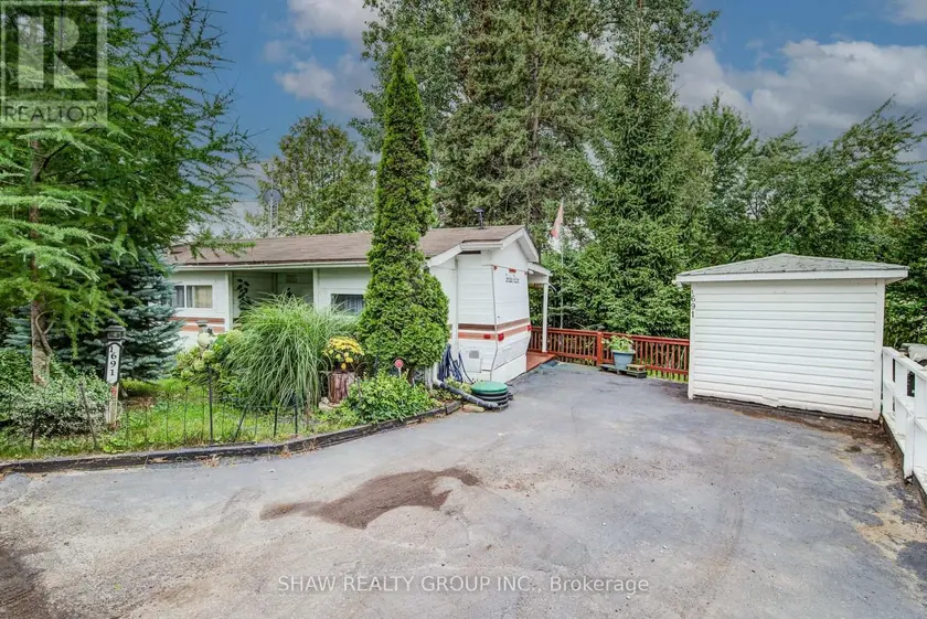Detached at 691 OAK CRESCENT, Centre Wellington