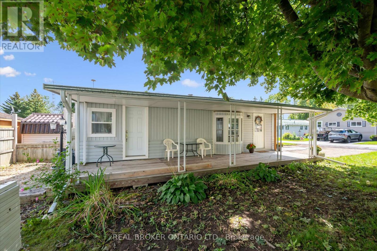 Detached at 445 PINE PASS, Centre Wellington