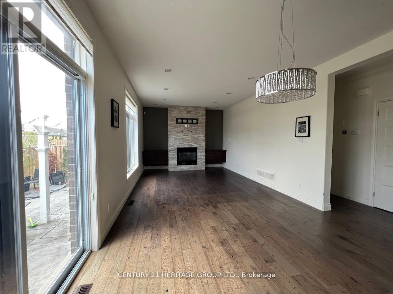 Detached at 3547 SINGLETON AVENUE, London
