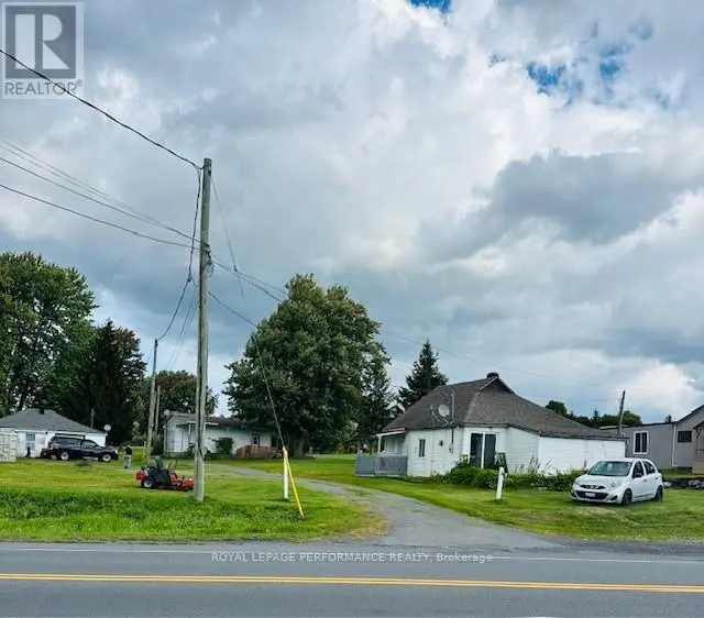 Detached at 18787 COUNTY RD 2 ROAD, South Glengarry