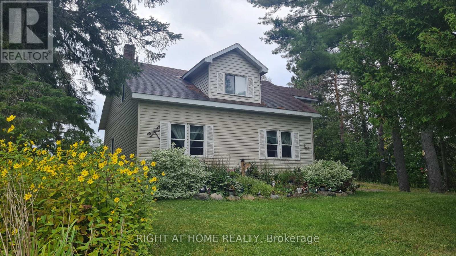 Detached at 2324 60 HIGHWAY N, Lake of Bays (Sinclair)