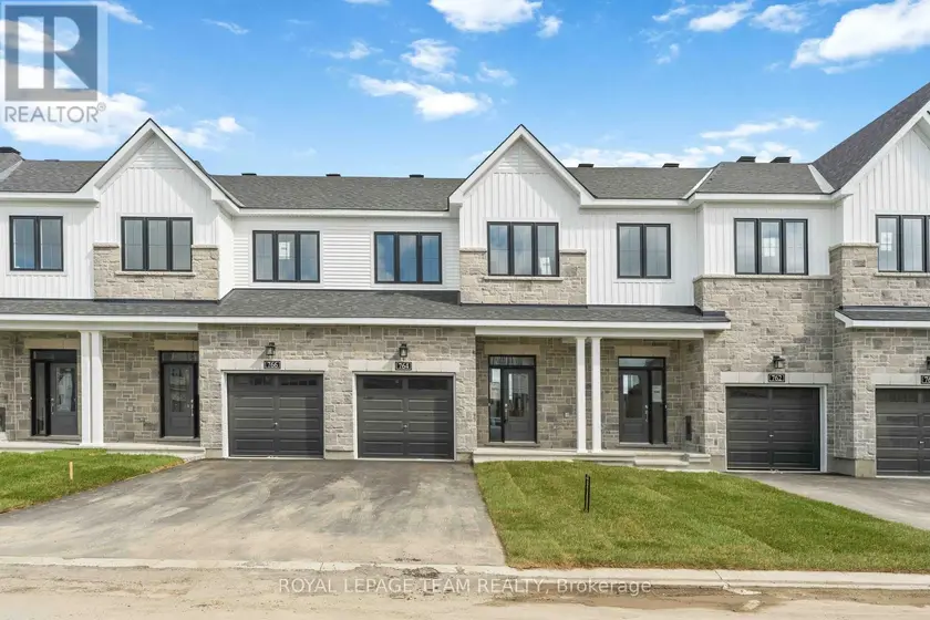 Townhouse at 764 FAIRLINE ROW, Ottawa