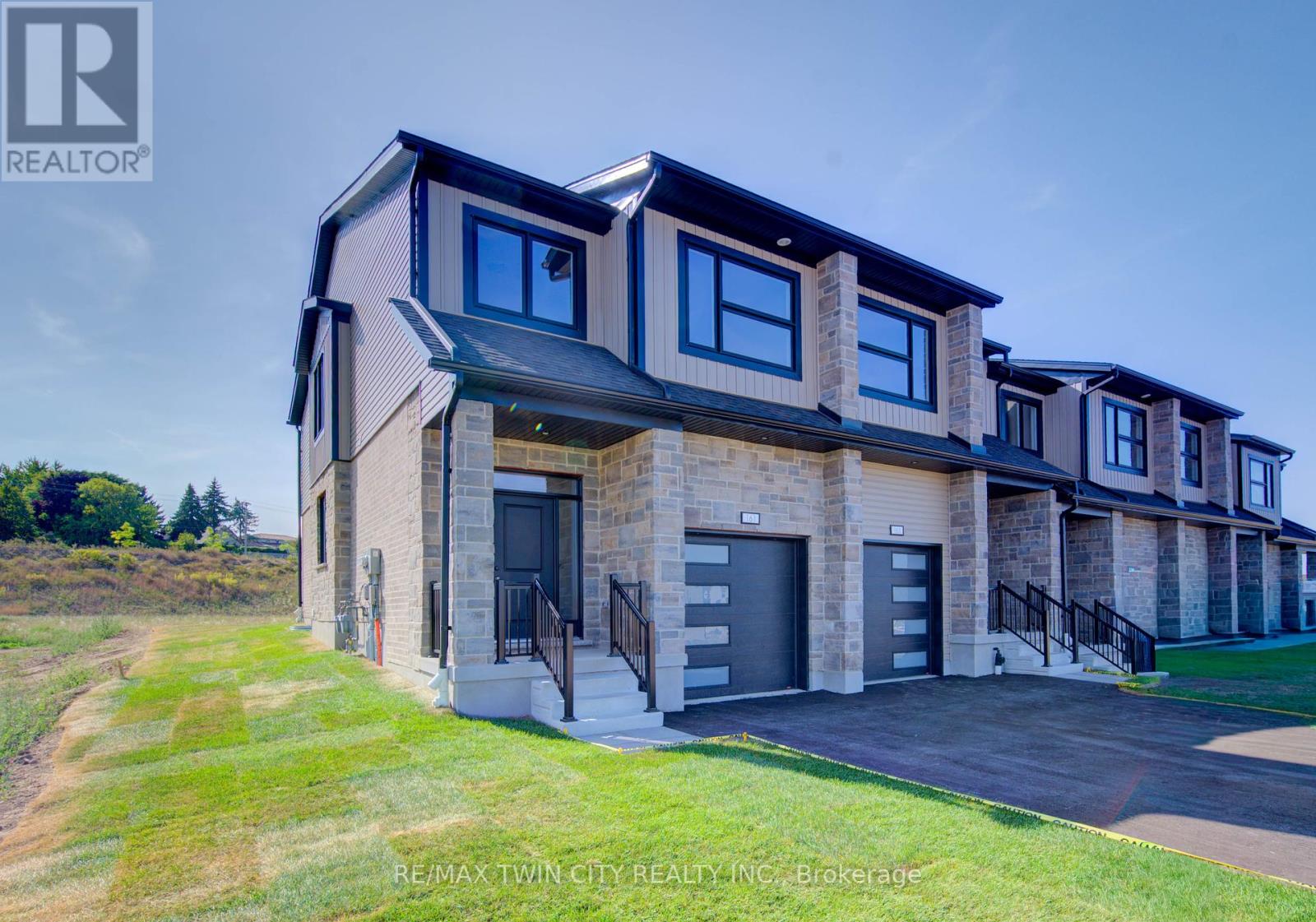 Townhouse at 161 DUNNIGAN DRIVE, Kitchener