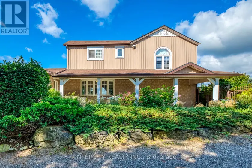 Detached at 2764 GOVERNORS ROAD, Hamilton