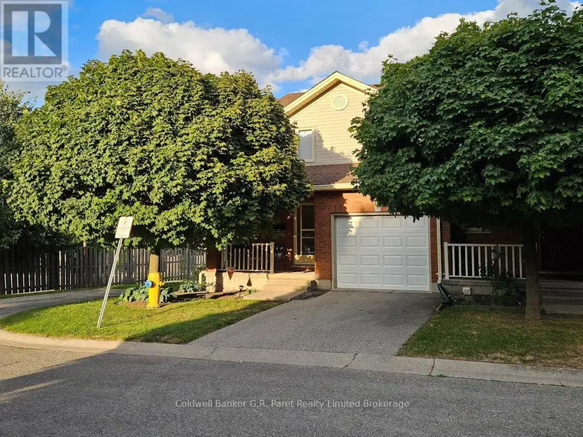 Townhouse at 6 - 622 WHARNCLIFFE RD. SOUTH ROAD, London South