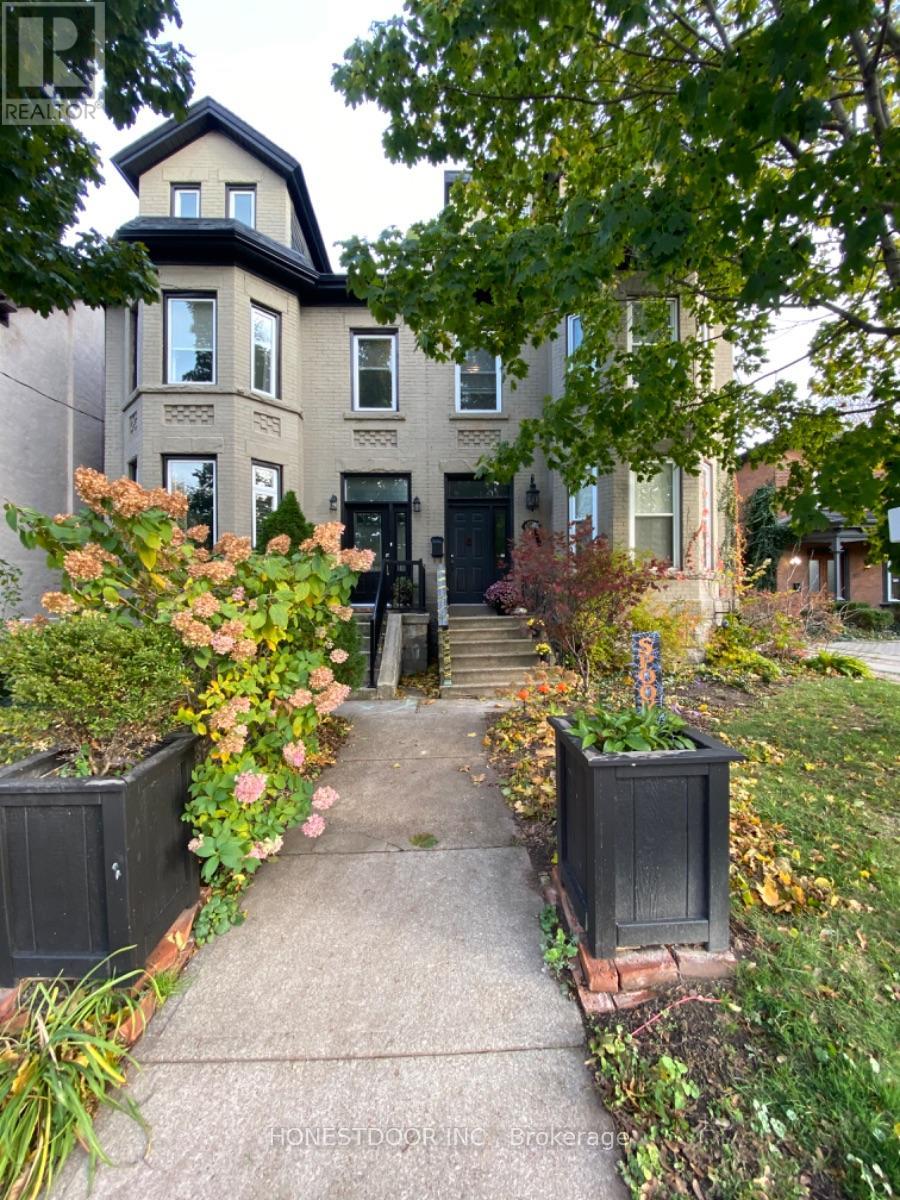 Multiplex at 103 VICTORIA AVENUE S, Hamilton (Stinson)
