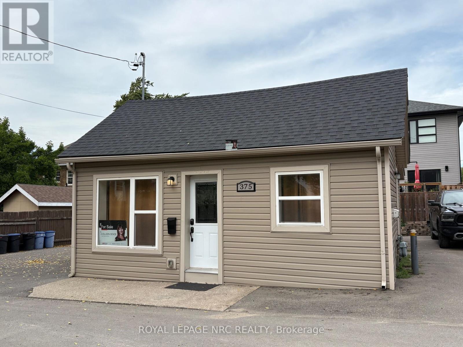 Multiplex at 375 ALMOND LANE, St. Catharines (Secord Woods)