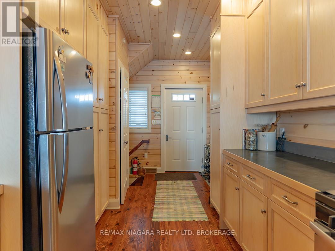 Detached at 12895 OLD LAKESHORE ROAD W, Wainfleet