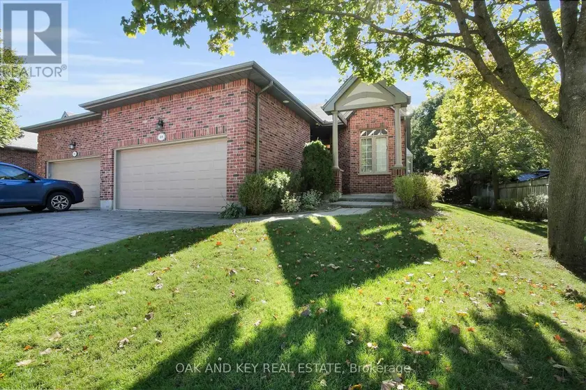 Townhouse at 38 QUINELLA PLACE, London