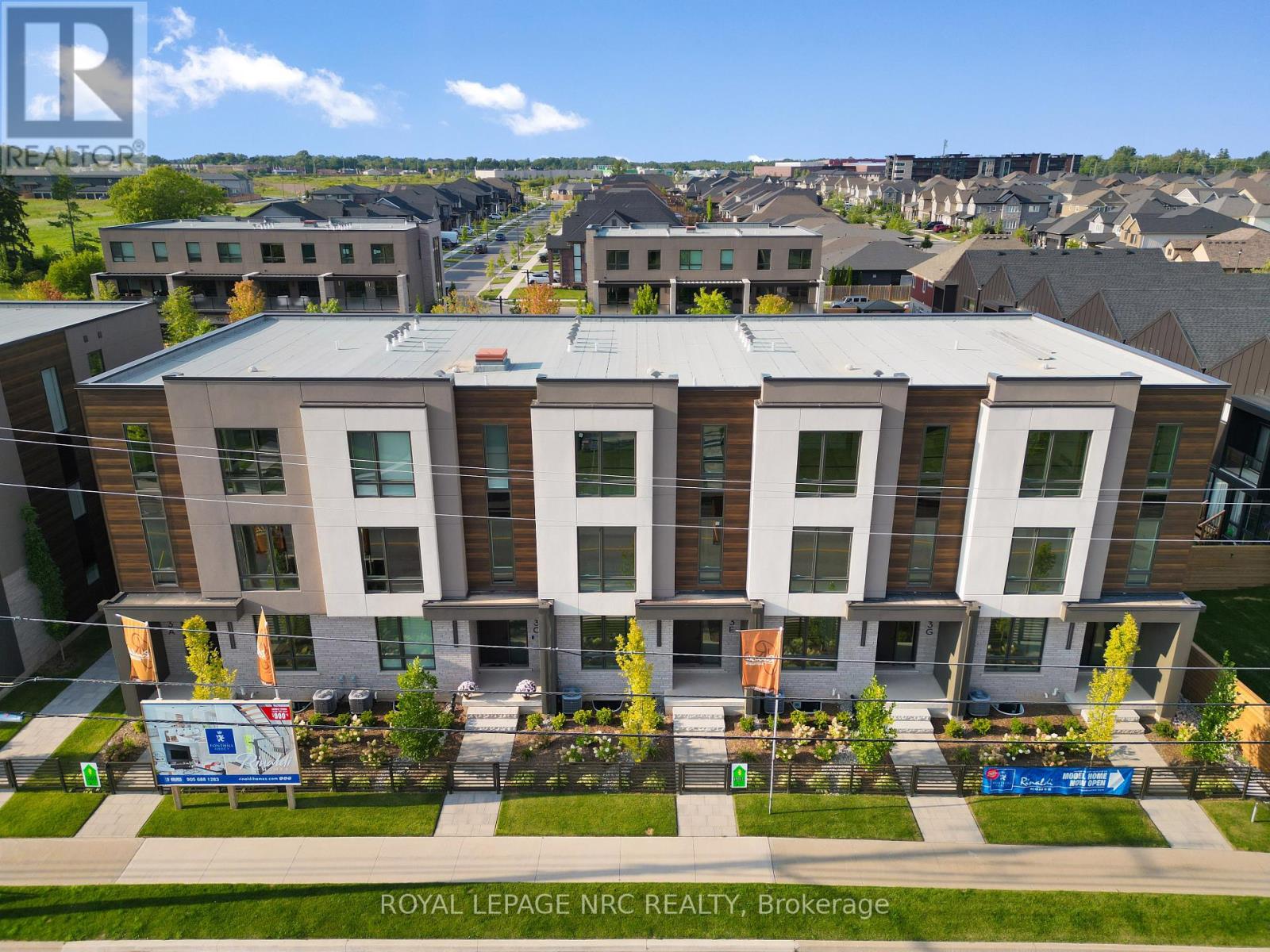 Townhouse at 153E PORT ROBINSON ROAD, Pelham (Fonthill)