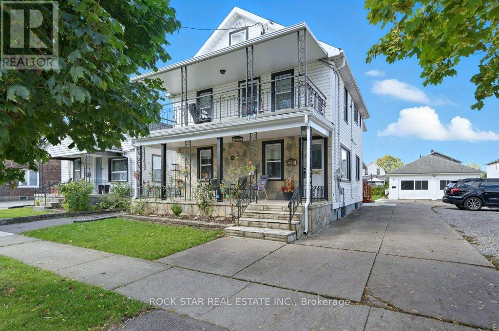 Multiplex at 111 MCALPINE AVENUE S, Welland (Lincoln/Crowland)