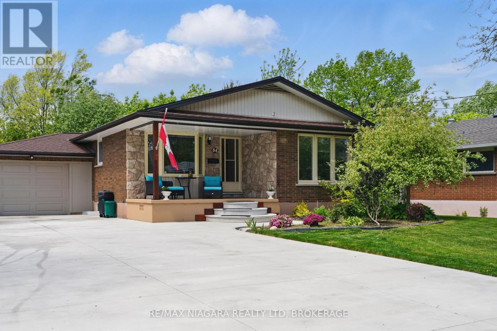 Detached at 84 REGENT DRIVE, St. Catharines (Vine/Linwell)
