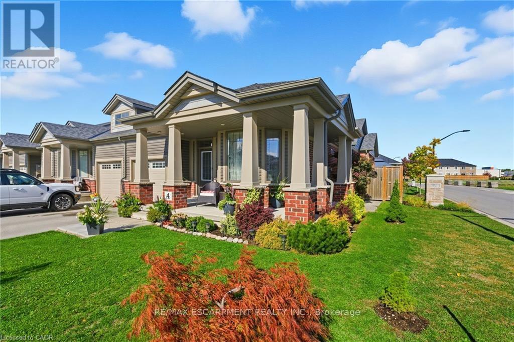 Townhouse at 4 ELLIS AVENUE, St. Catharines (Oakdale)