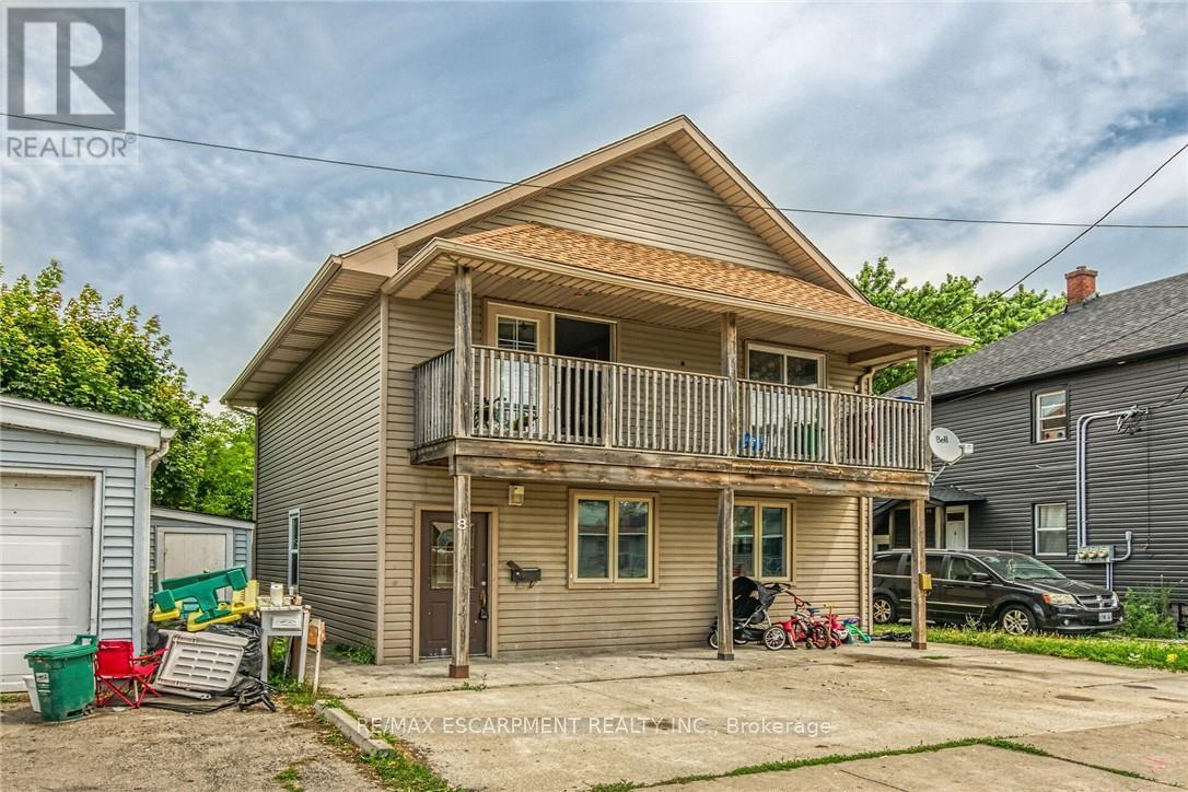 Multiplex at 8 NICKEL STREET, Port Colborne (East Village)