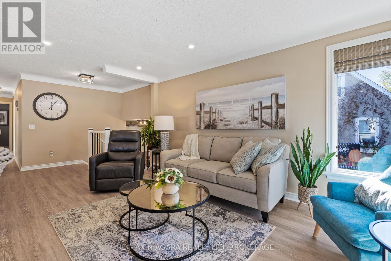 Detached at 39 ROSEMOUNT AVENUE, Port Colborne