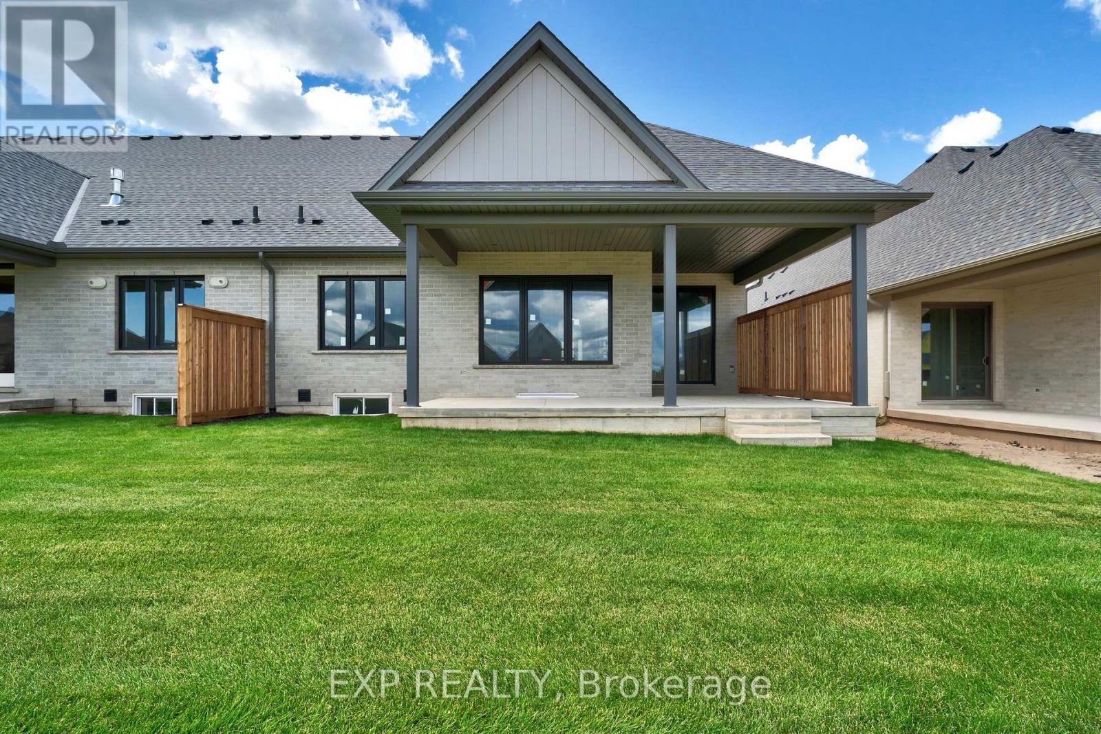 Townhouse at G - 304 PERTH TRAIL, Welland