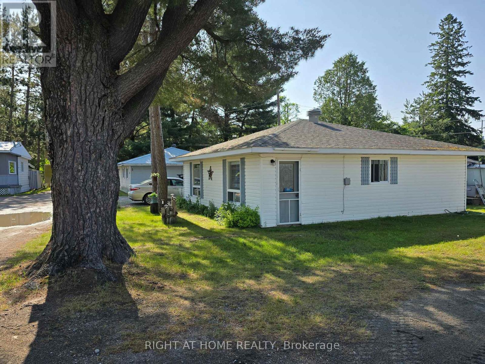 Multiplex at 6 BAY VIEW COURT, West Nipissing