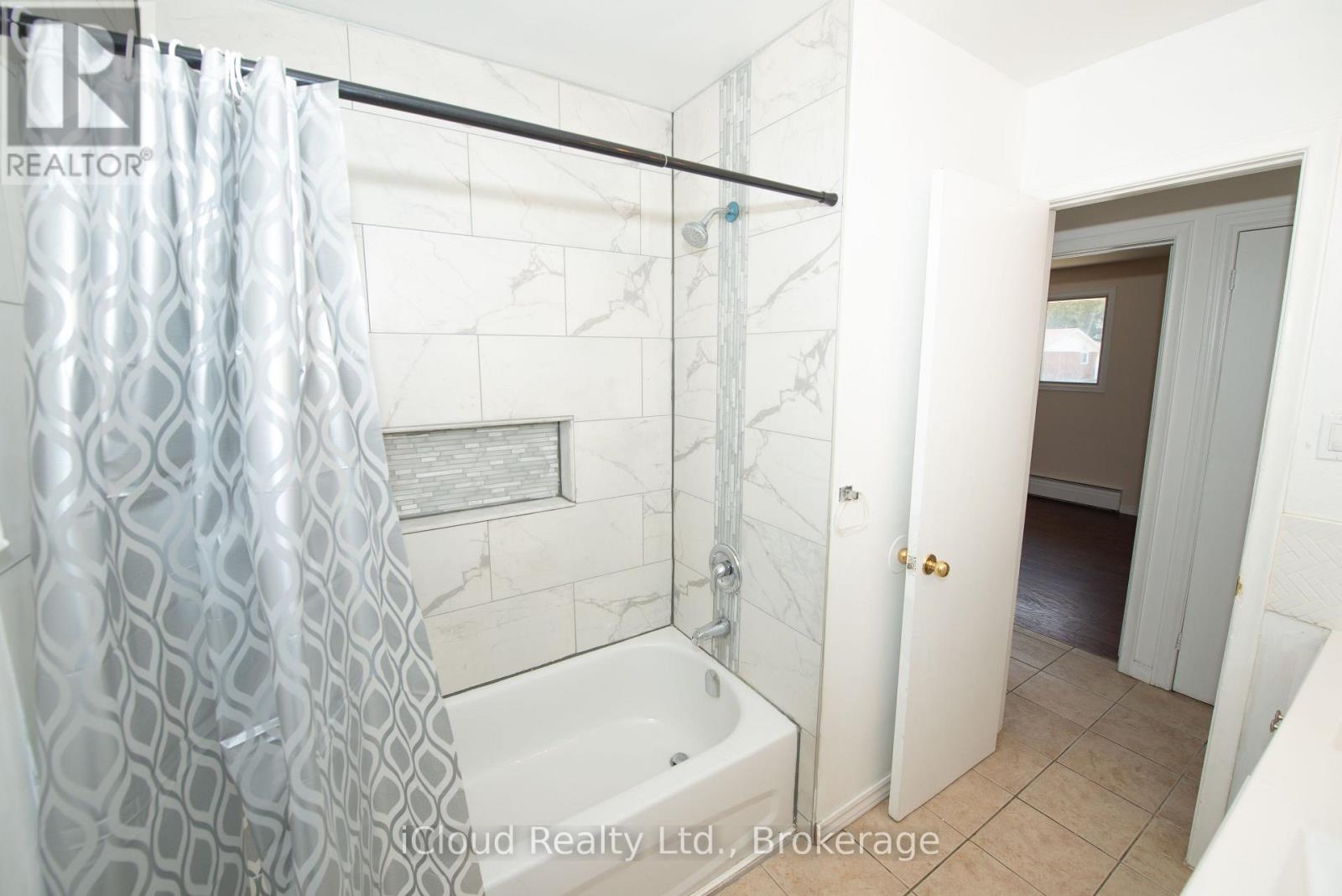 Detached at 536 GLEN FORREST BOULEVARD, Waterloo