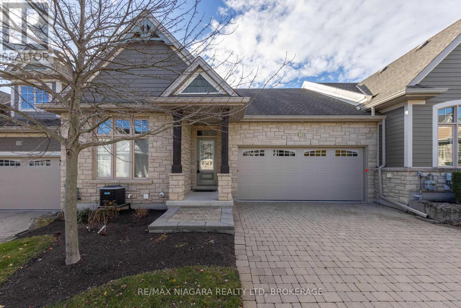 Townhouse at 19 CRIMSON DRIVE, Niagara-on-the-Lake (St. Davids)