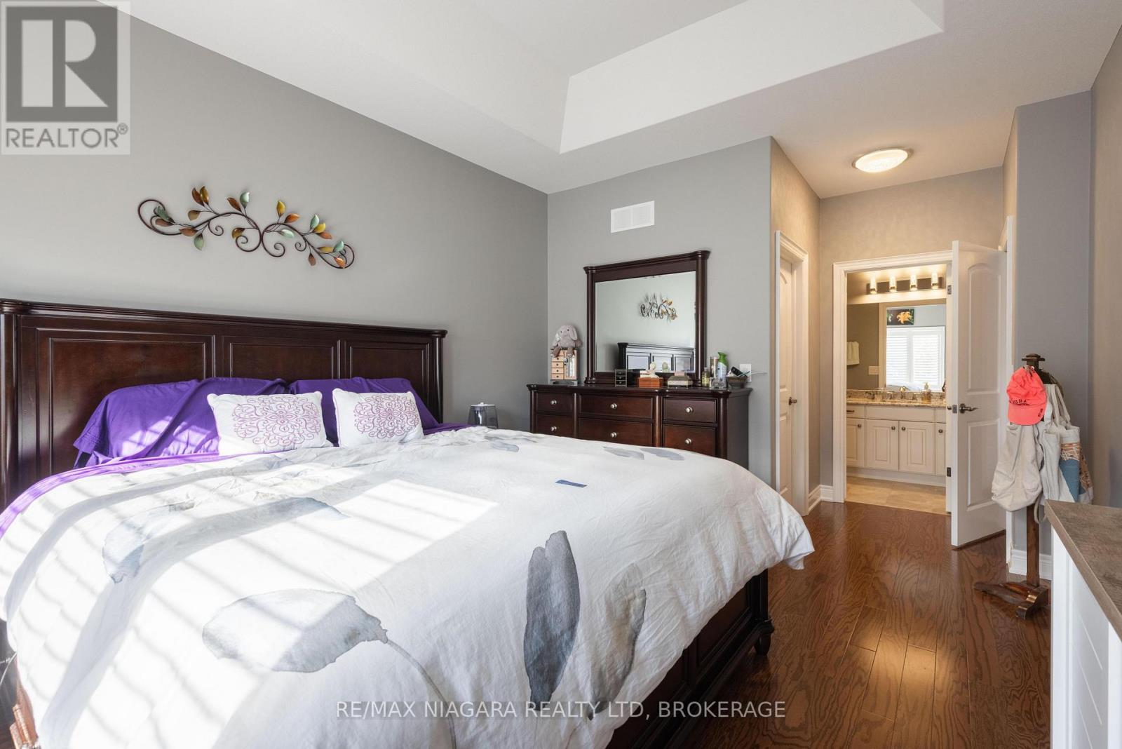 Townhouse at 19 CRIMSON DRIVE, Niagara-on-the-Lake