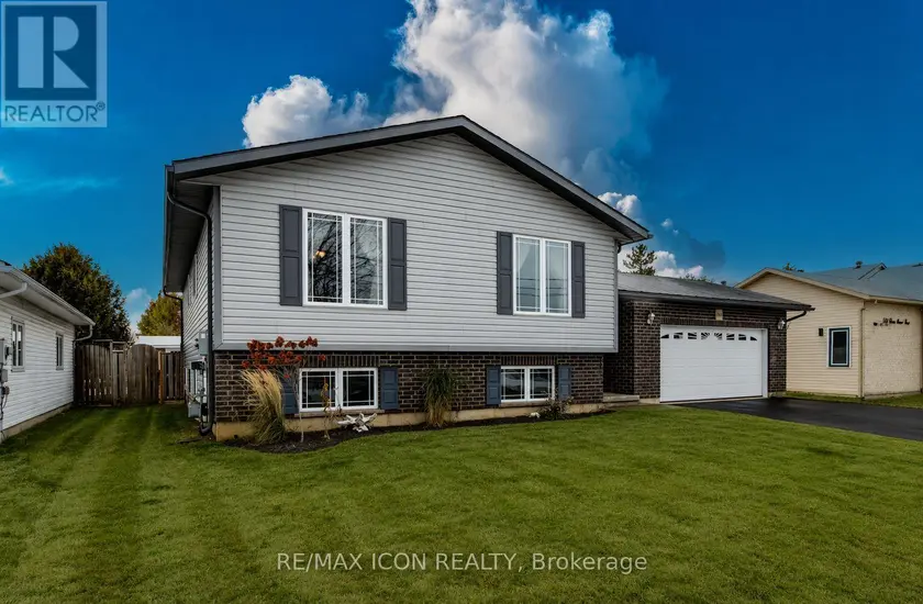 Detached at 460 KING STREET E, Wellington North