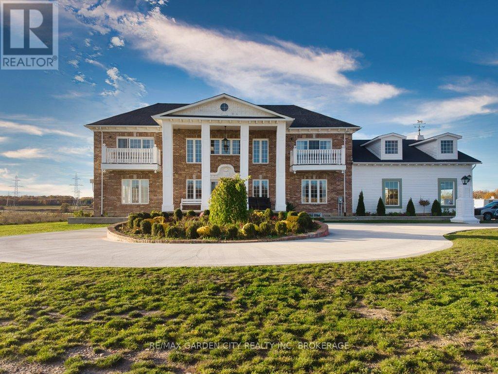 Detached at 2400 EFFINGHAM STREET, Pelham (North Pelham)