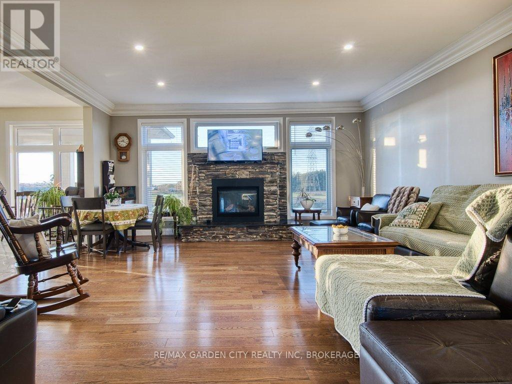 Detached at 2400 EFFINGHAM STREET, Pelham