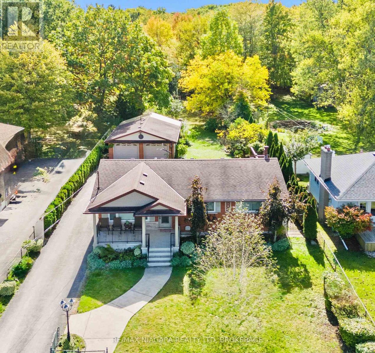 Detached at 35 CHANTLER ROAD, Welland (West Welland)