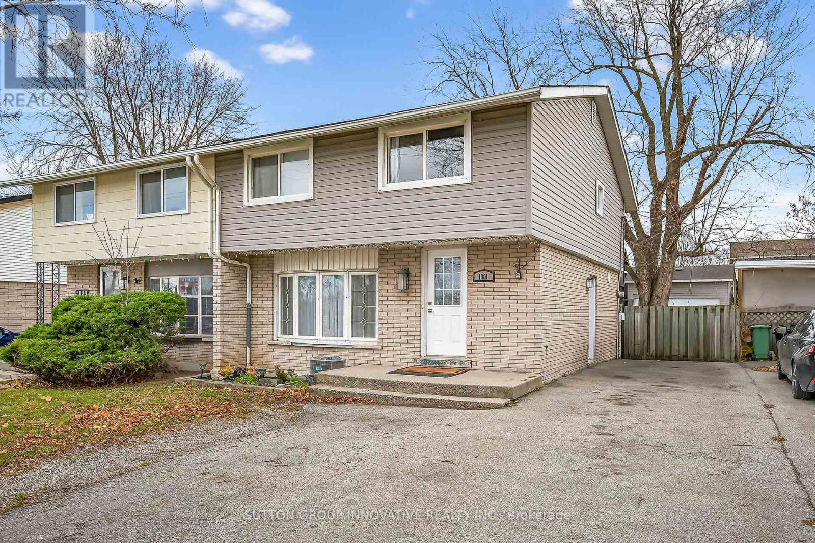 Semi-Detached/Link at 1091 UPPER WELLINGTON STREET, Hamilton (Bruleville)