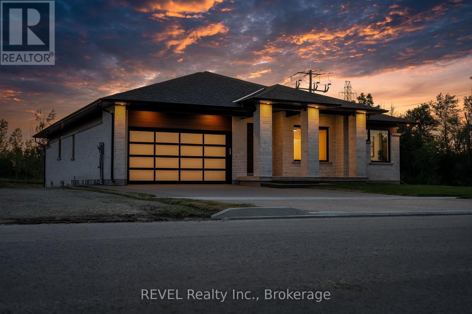 Detached at 1 ANCHOR ROAD, Thorold (Port Robinson)