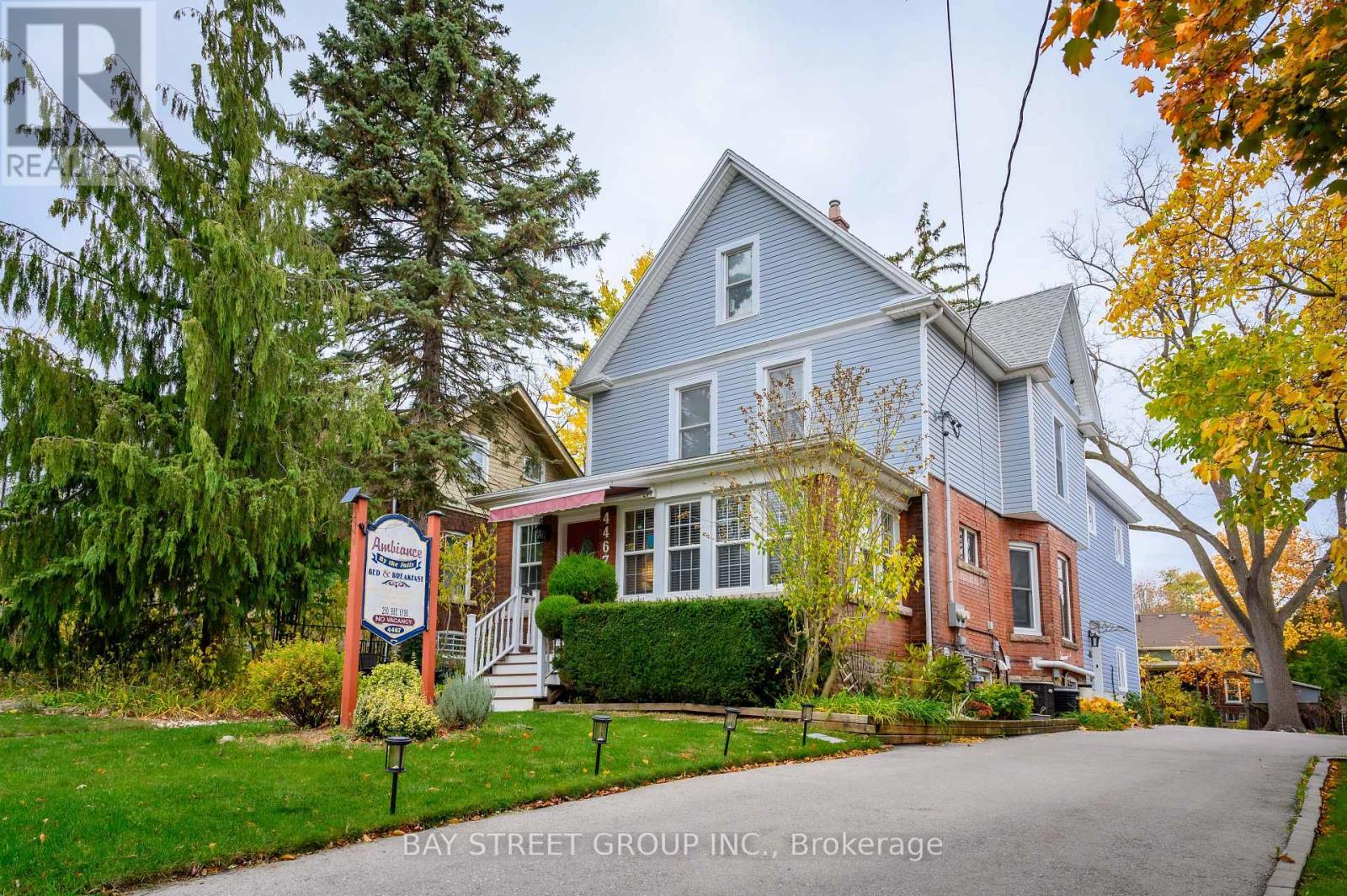 Detached at 4467 JOHN STREET, Niagara Falls (Downtown)