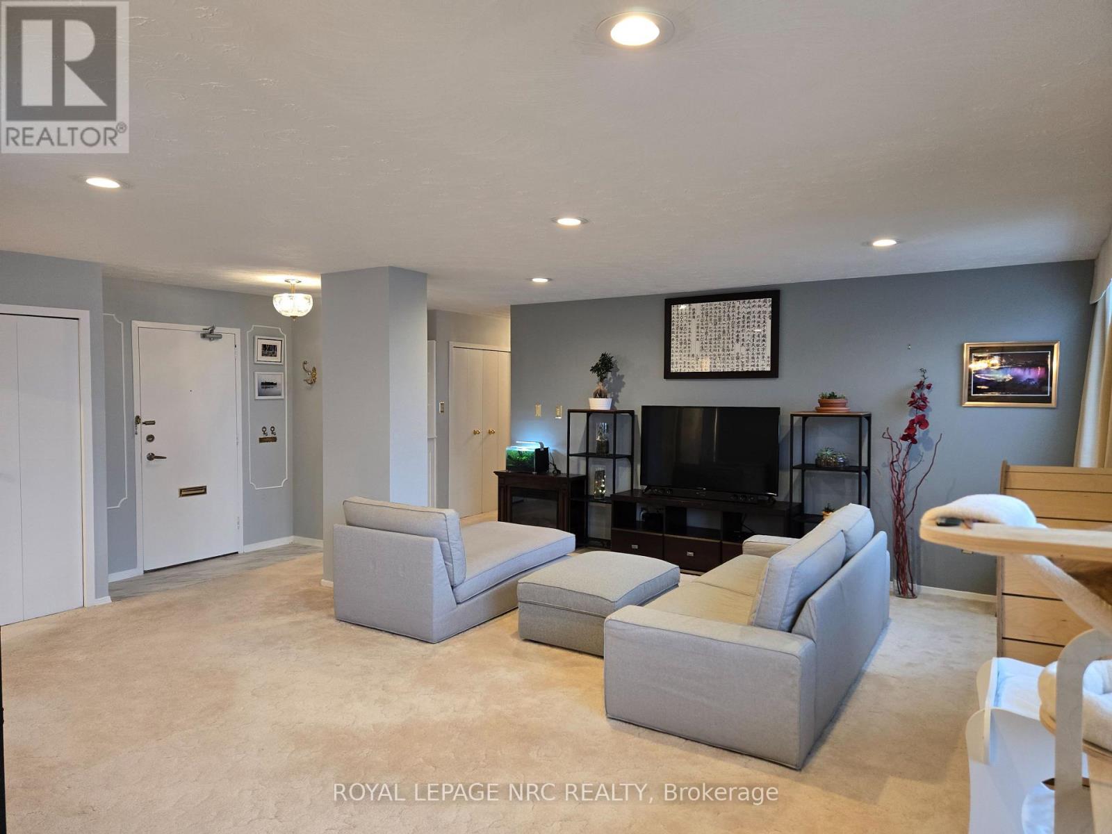 Apartment at 1108 - 35 TOWERING HEIGHTS BOULEVARD, St. Catharines (Glendale/Glenridge)